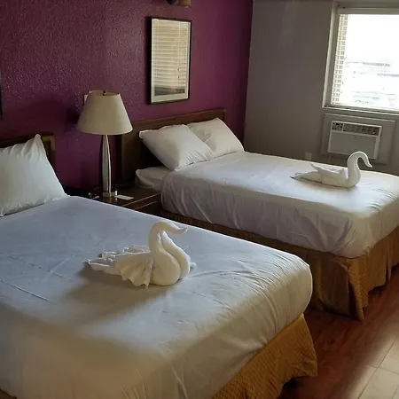 Santa Fe Inn - Pueblo-2